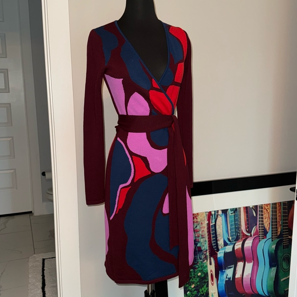 Immaculate and Stunning Diane Von Furstenberg Wrap Dress Sz S